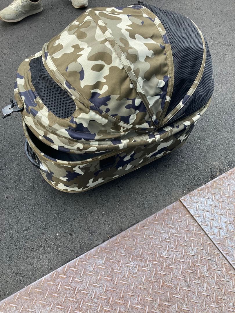 ペットカート エアバギーDOME3 AIRBUGGYサイズラージ ベージュと迷彩