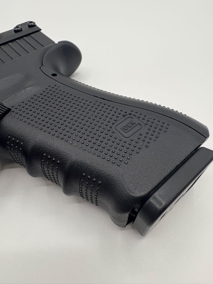 東京マルイ　グロック17 gen4 ドットサイト　ライト付き　マガジン2本付き