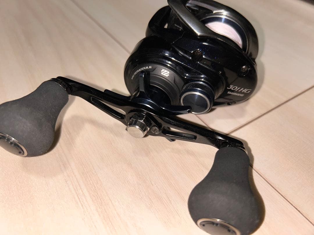 シマノ ベイトリール 17グラップラー301HG 左ハンドル リールカバー付