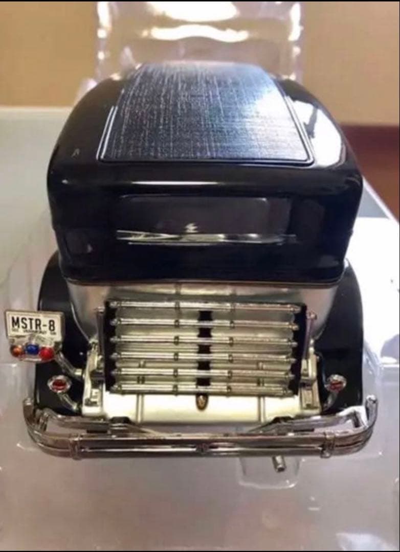 1/18 オートワールド ピアレスマスター8セダン1931 限定1500