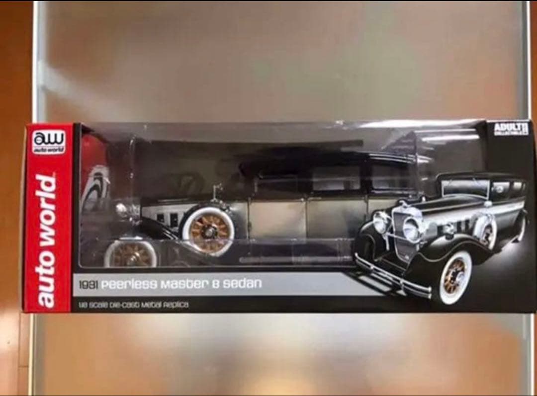 1/18 オートワールド ピアレスマスター8セダン1931 限定1500