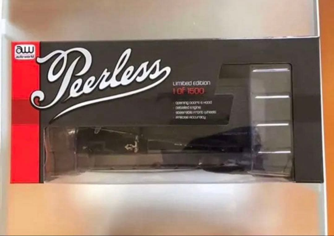 1/18 オートワールド ピアレスマスター8セダン1931 限定1500