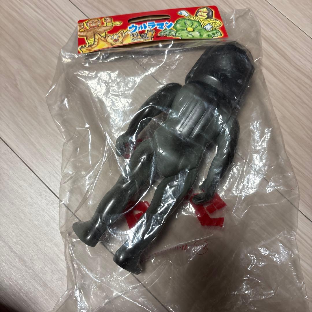 ウルトラマン ダダ　フィギュア 未開封