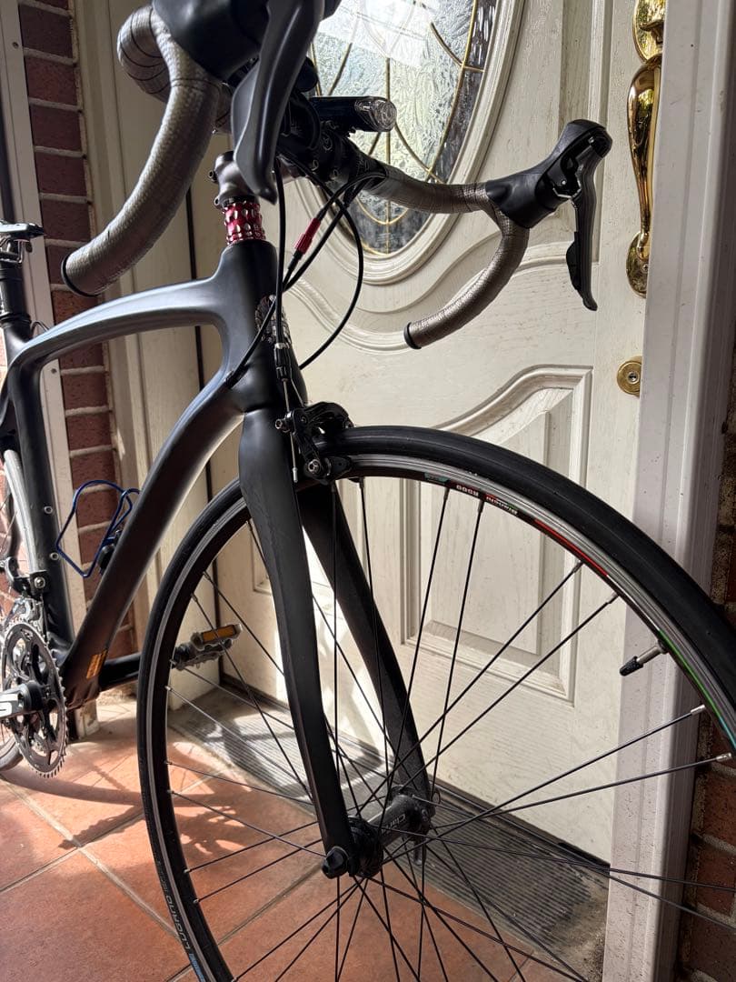 フルカーボンフレーム ロードバイク