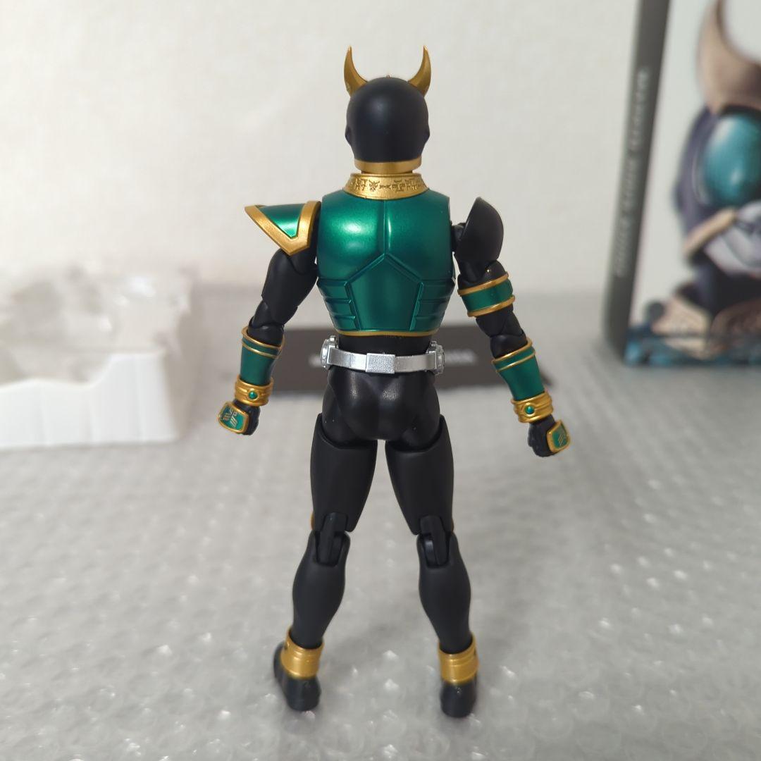 【美品】S.H.フィギュアーツ真骨彫製法 仮面ライダークウガ ライジングペガサス