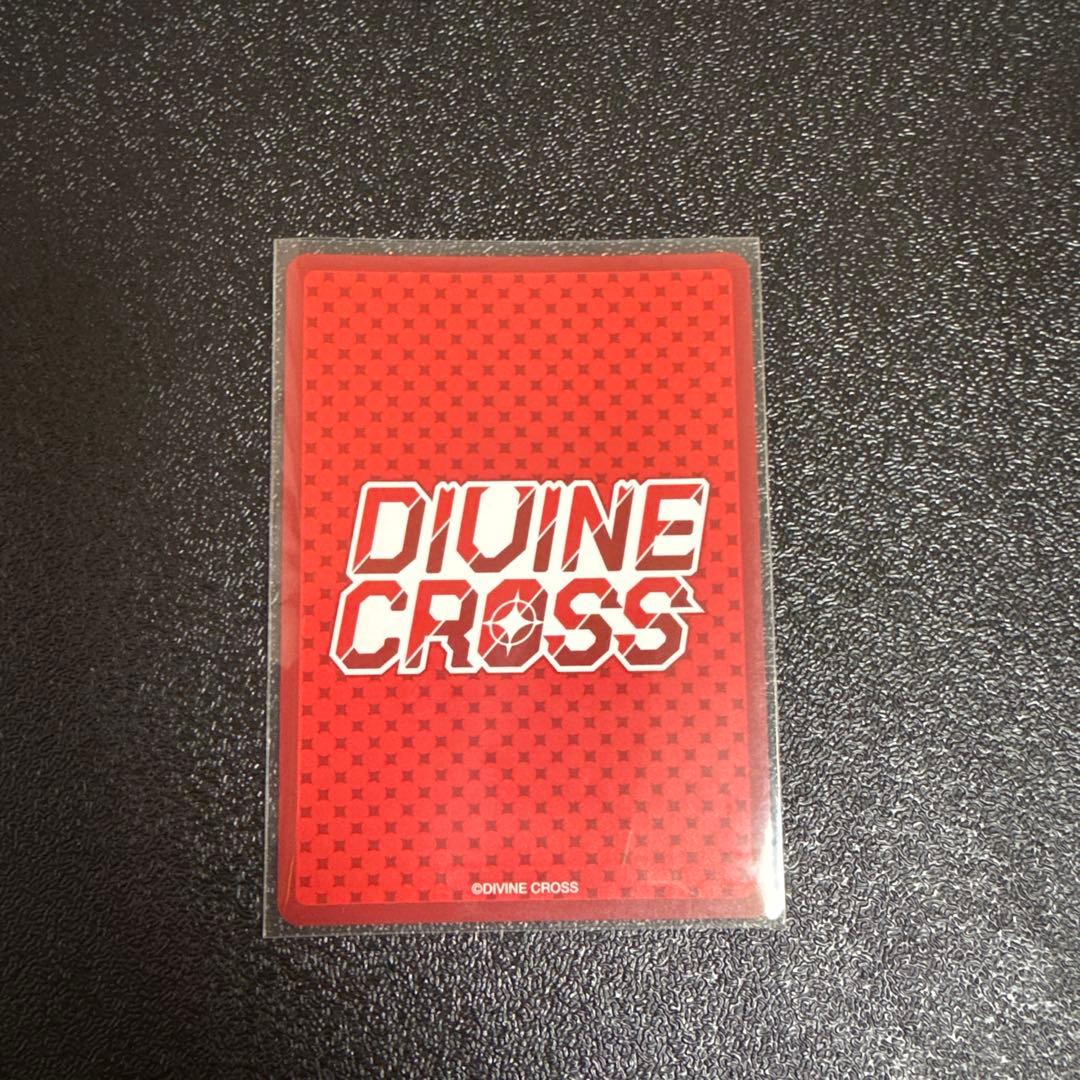 ロイドの傍で恩返ししたいレン　DIVINE CROSS FINALIST刻印