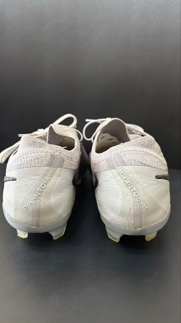 Nike ファントム　 サッカー スパイク グレー/ブラック/ピンク