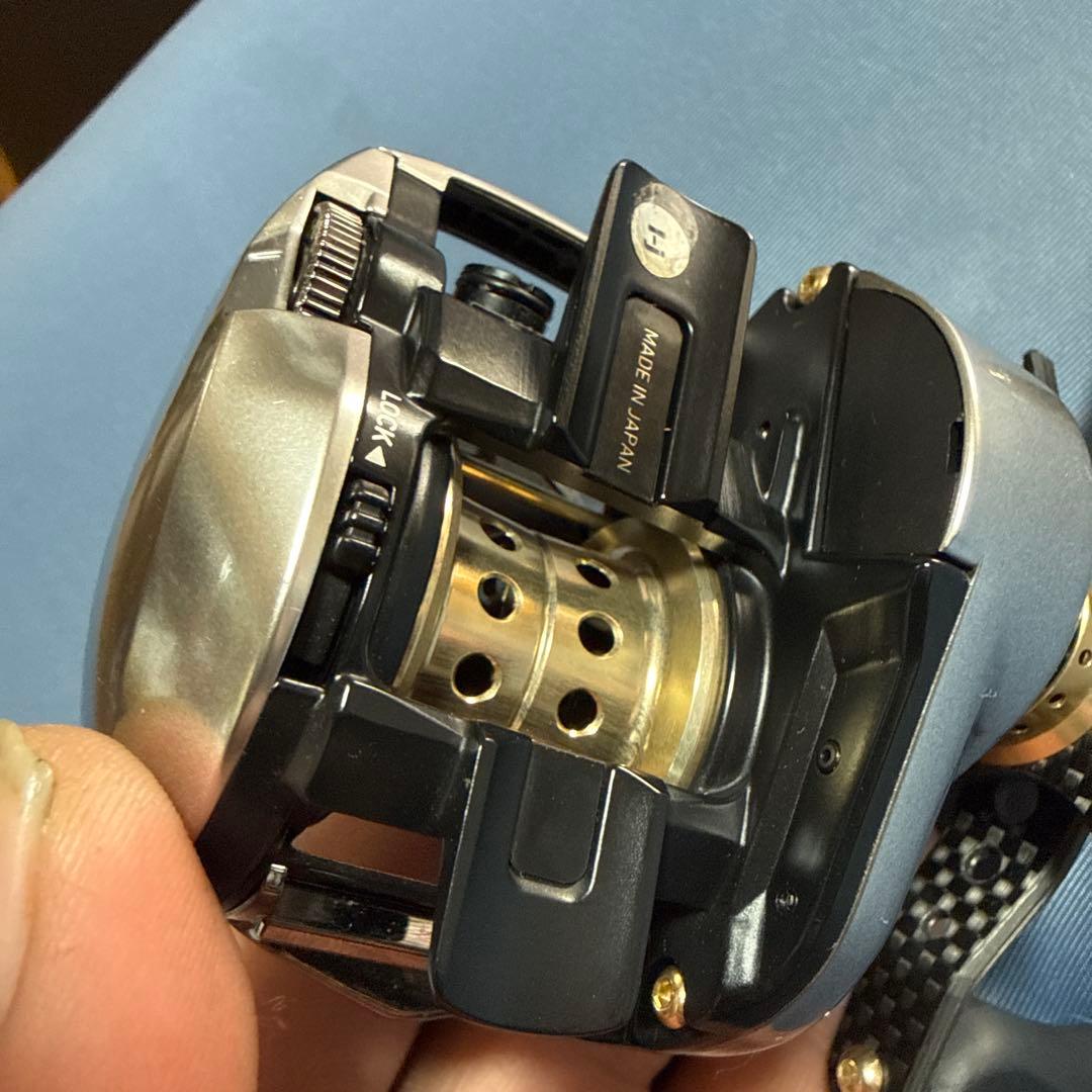 KTF 21ジリオンHG　美品