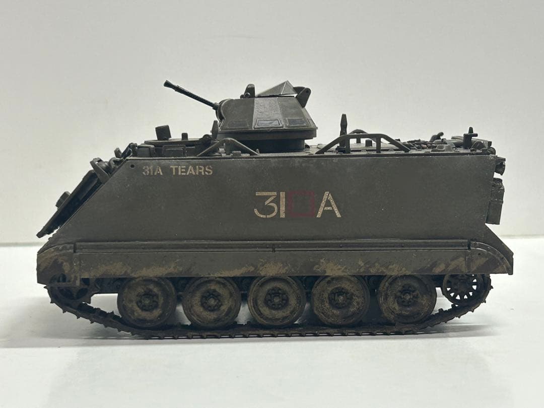 アカデミー　1/35 M132A1 完成品　戦車　装甲車模型　オーストラリア