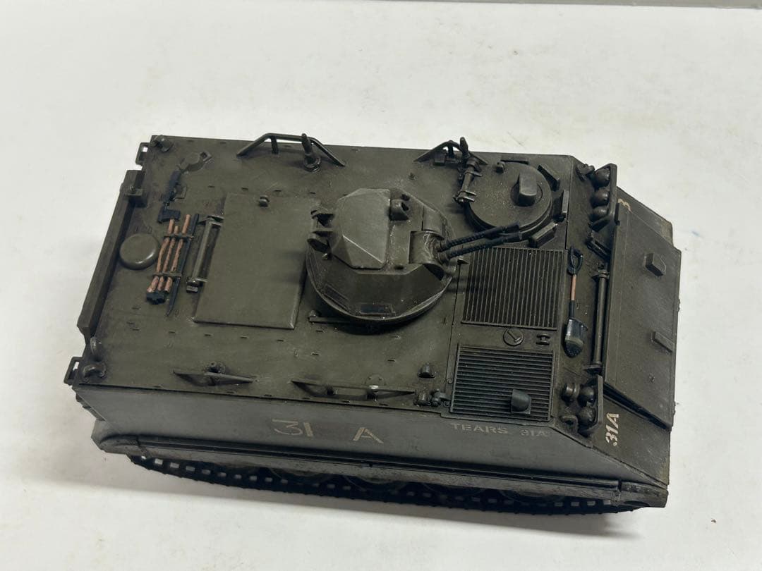 アカデミー　1/35 M132A1 完成品　戦車　装甲車模型　オーストラリア