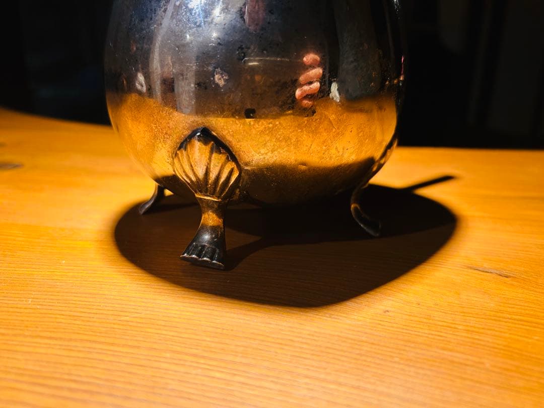 USAアンティーク】 猫脚　金属製ポット　シルバー色