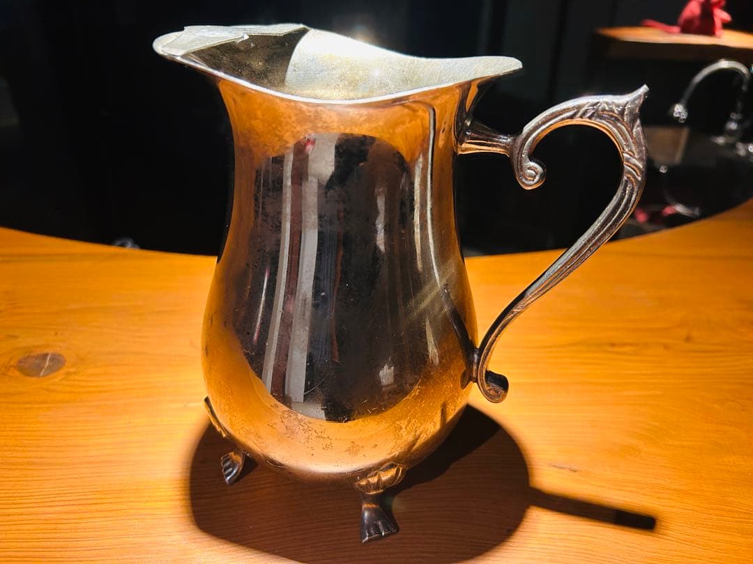 USAアンティーク】 猫脚　金属製ポット　シルバー色