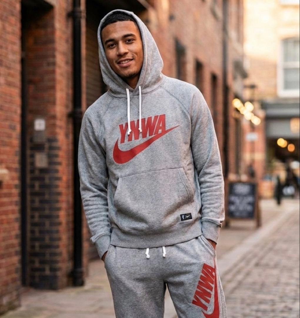 リバプール　Nike YNWA パーカーセットアップ