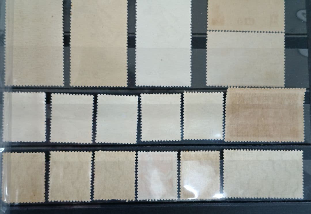 ●　銭単位切手　未使用　見返り美人・月に雁・大正大礼・航空・産業図案　他古い切手