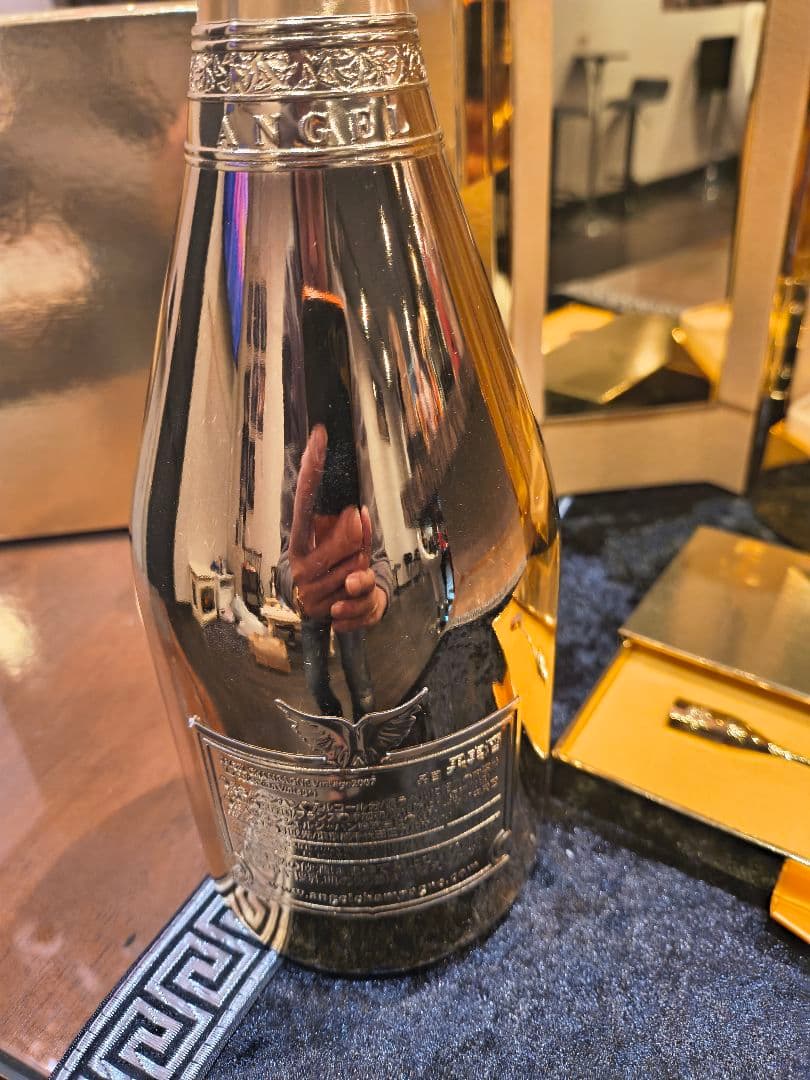 エンジェル　シャンパン 2007 ゴールドエディション　空き瓶　外箱+チャーム付