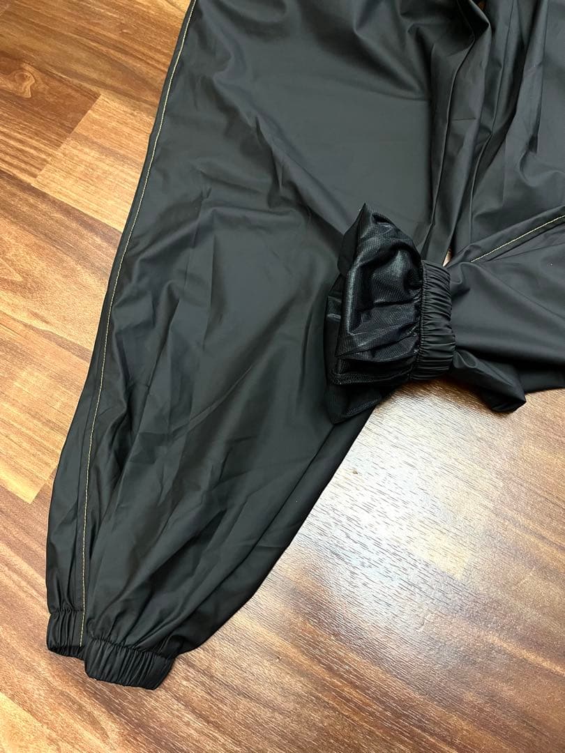 定価9.680円☆試着のみ超美品☆GOLD'S GYMオリジナル・サウナスーツ②