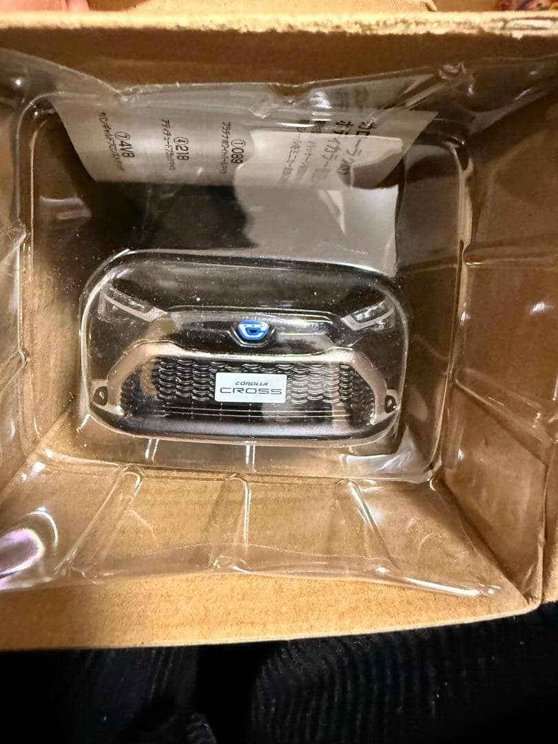 トヨタカラーサンプル　まとめ売り　カローラクロス2台