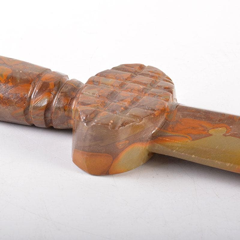 中国　玉石寿山石彫刻　剣　置物　唐木飾台付　C　6843