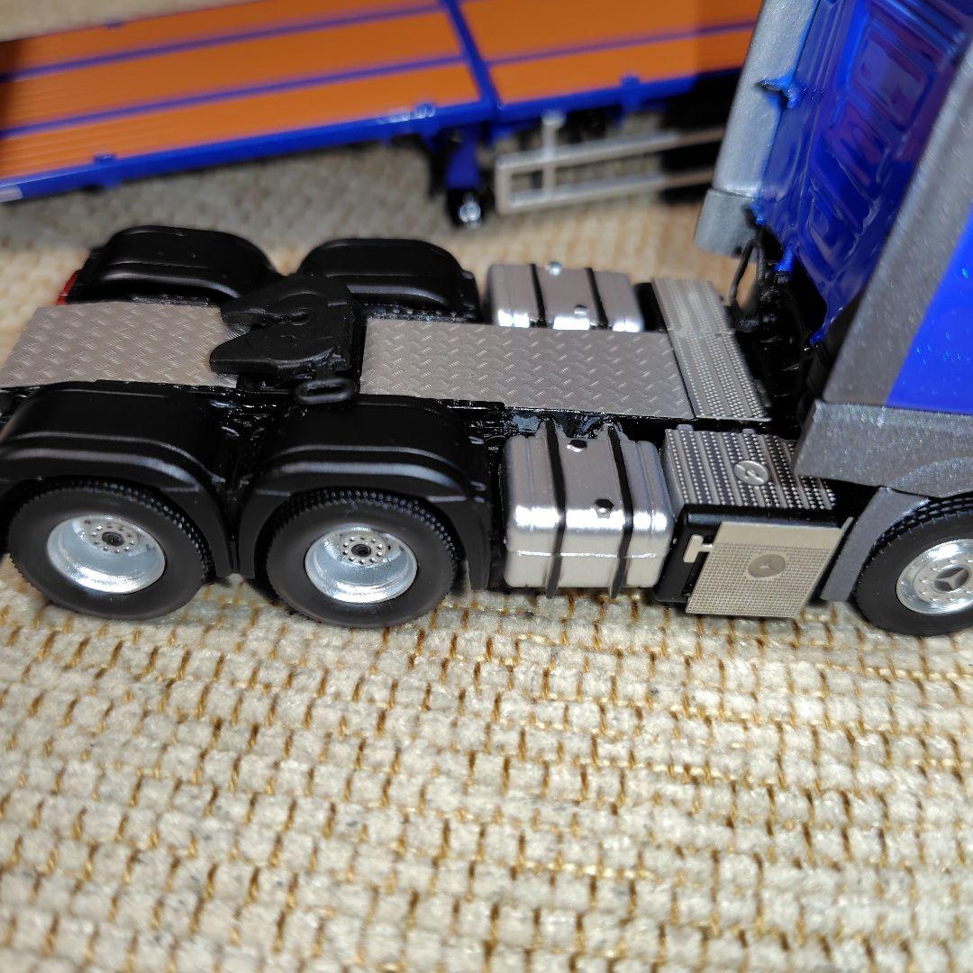 Mercedes-Benz ギガスペース スケーラブルトレーラーブルー