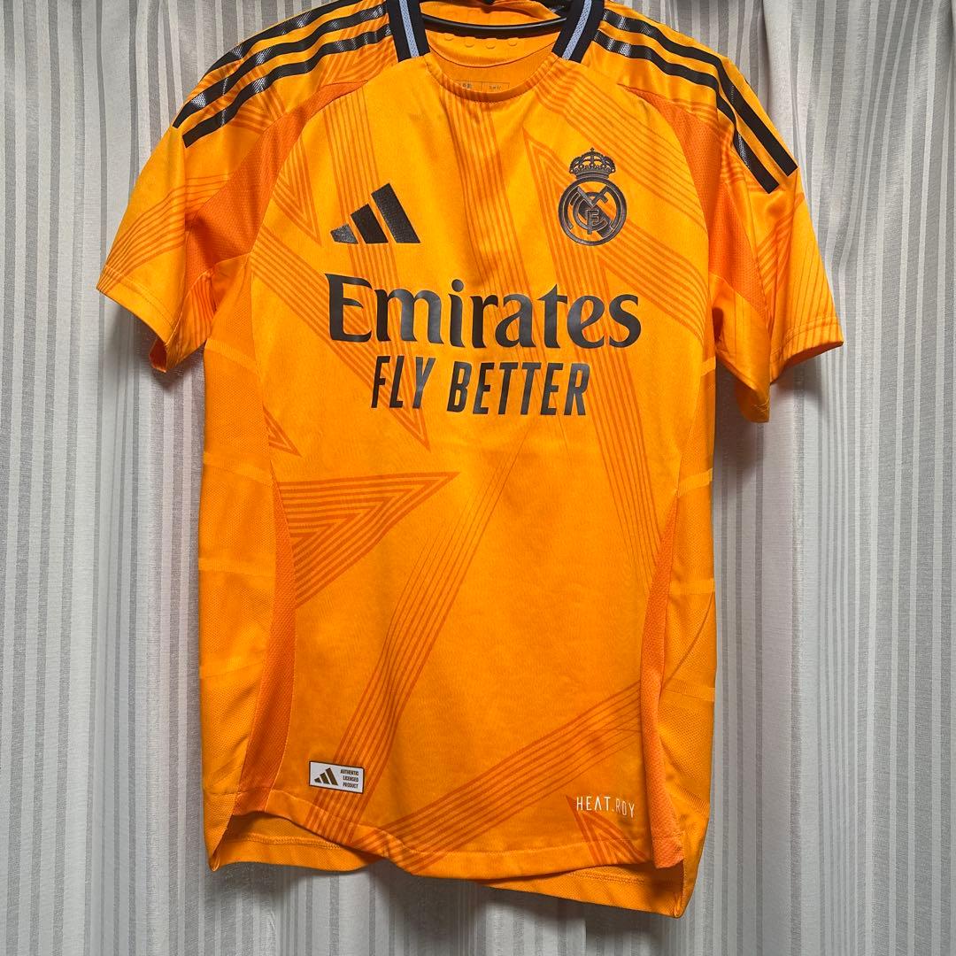 レアルマドリード　オーセンティックユニフォーム•半袖