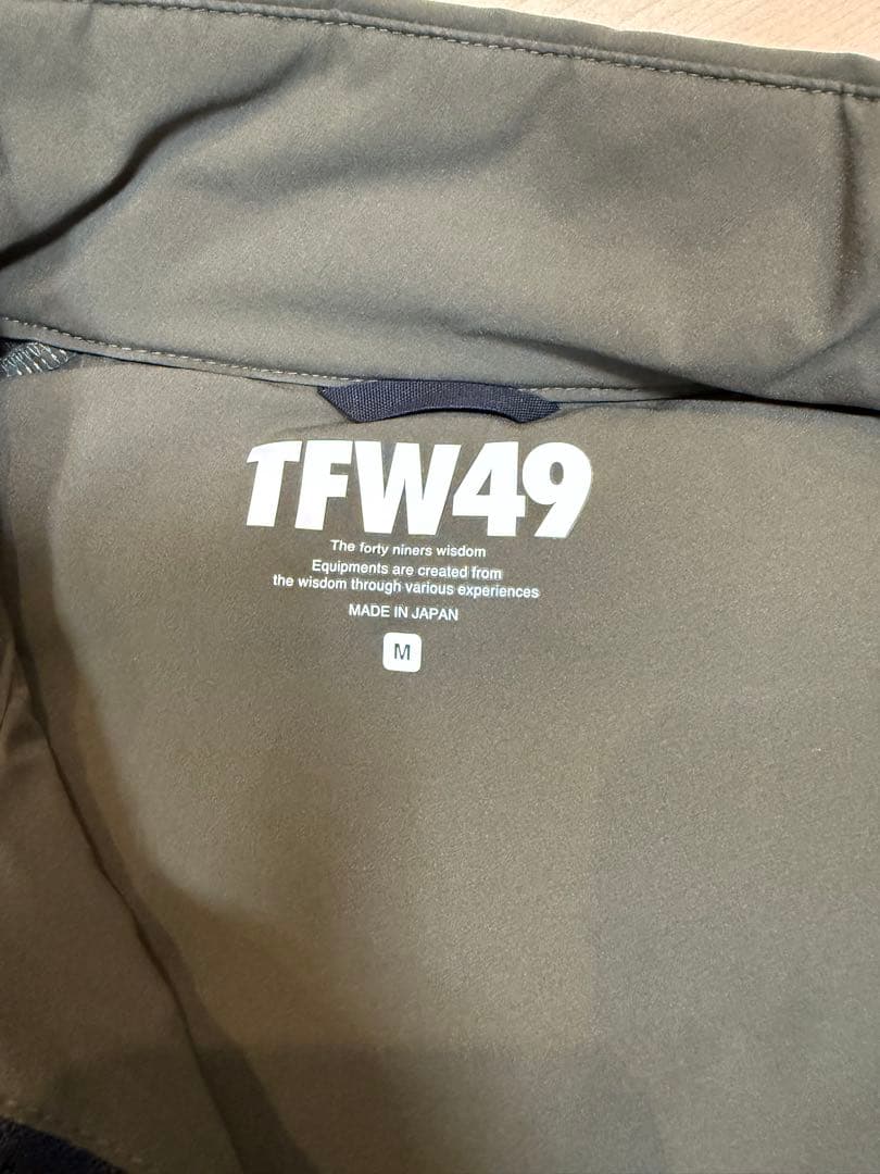 【TFW49】ダウンセットアップ　上下M