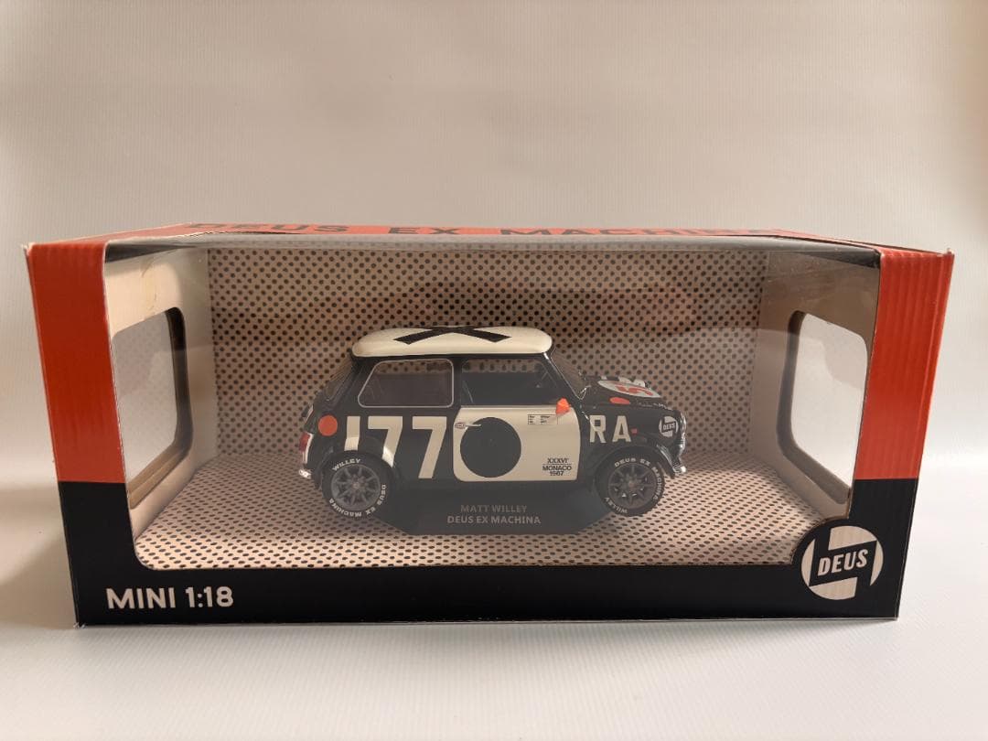 まうそ様・DEUS デウス x マット・ウィリー ソリド 1/18 モデル