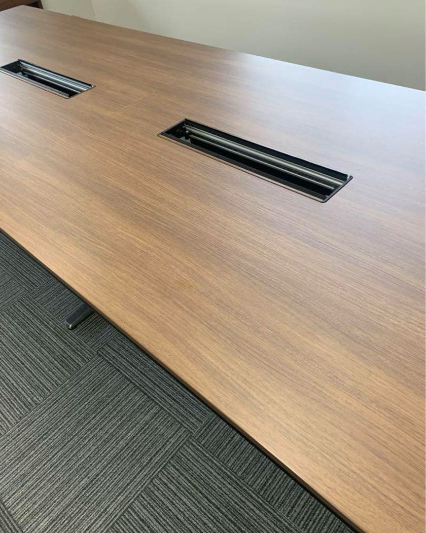 定価100万円越え！オカムラ ラティオ2シリーズ 3600ミーティングテーブル