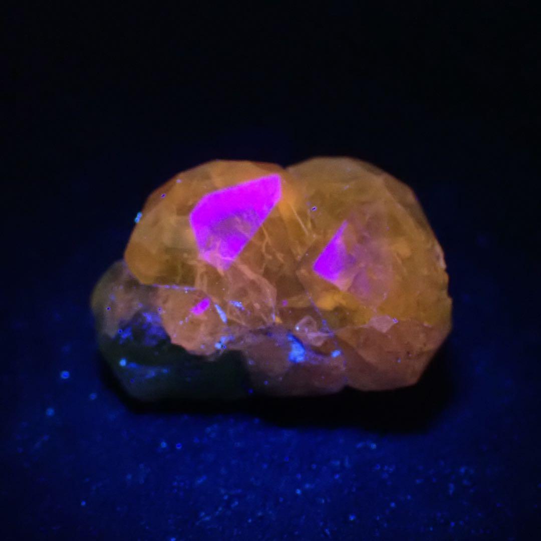 【タンザニア産】グロッシュラーガーネット(ツァボライト)