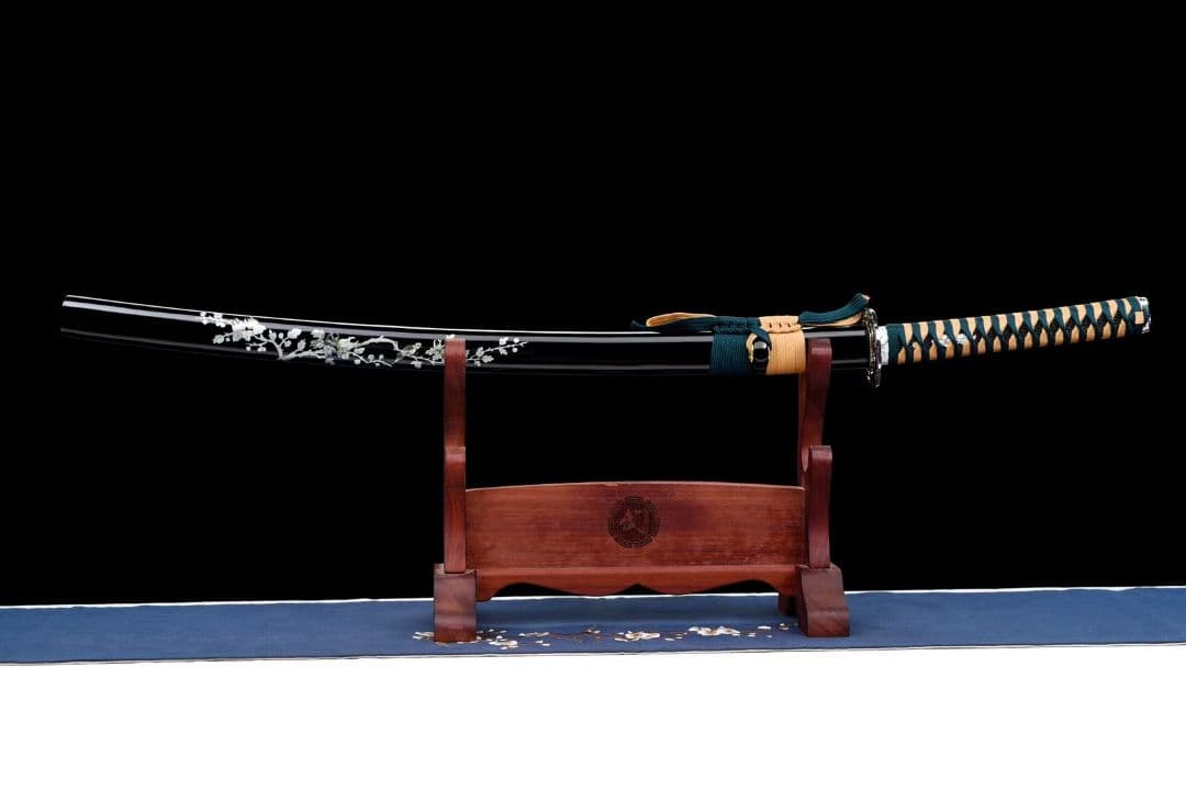 【武士の魂】古兵器 刀装具 日本刀　模造刀 居合刀 武士道 鑑賞用 美術刀