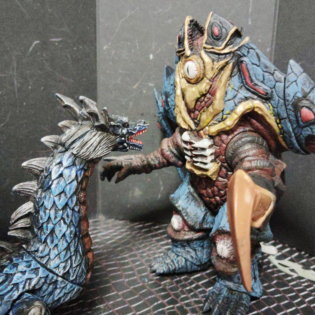 村上社長ウルトラ怪獣旧型ソフビミズノエノリュウ.カイザードビシ