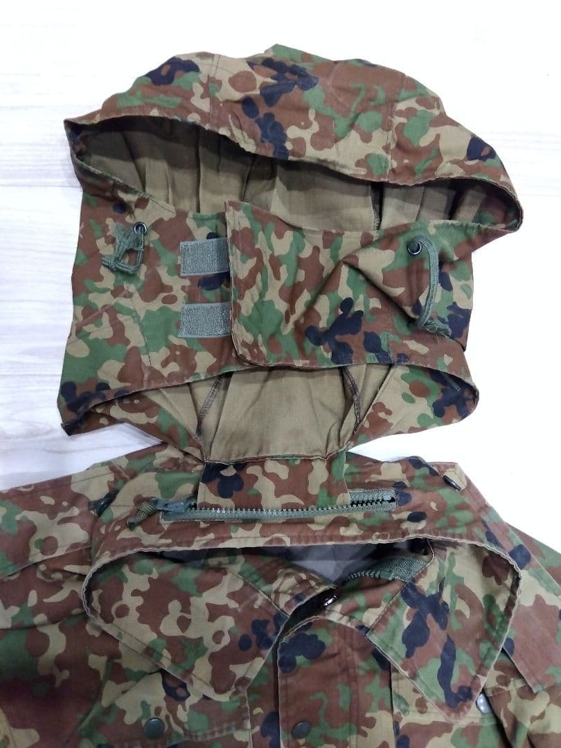 【痛み】自衛隊迷彩柄 防寒戦闘服 防寒外被 LLサイズ