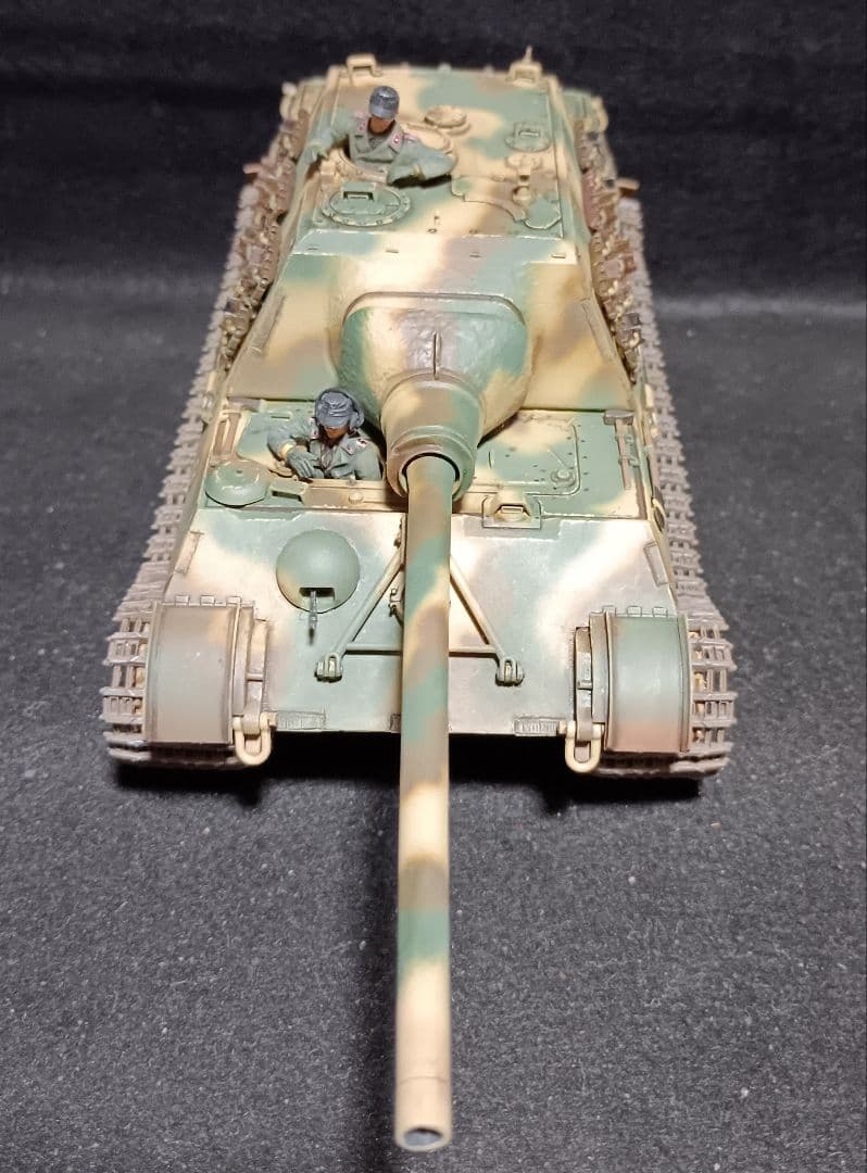ドラゴン1/35ヤクートタイガー完成品