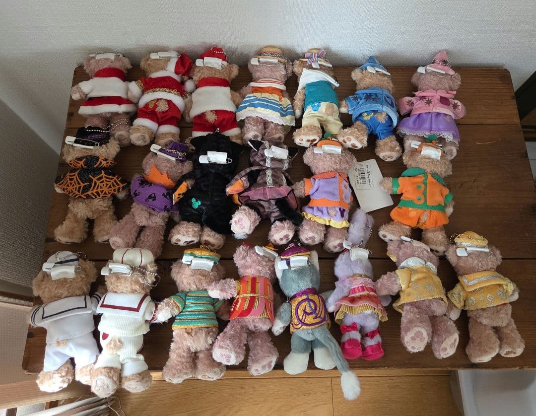 ディズニー　ダッフィー　シェリーメイ　ステラルー　ぬいぐるみバッジ　２1点