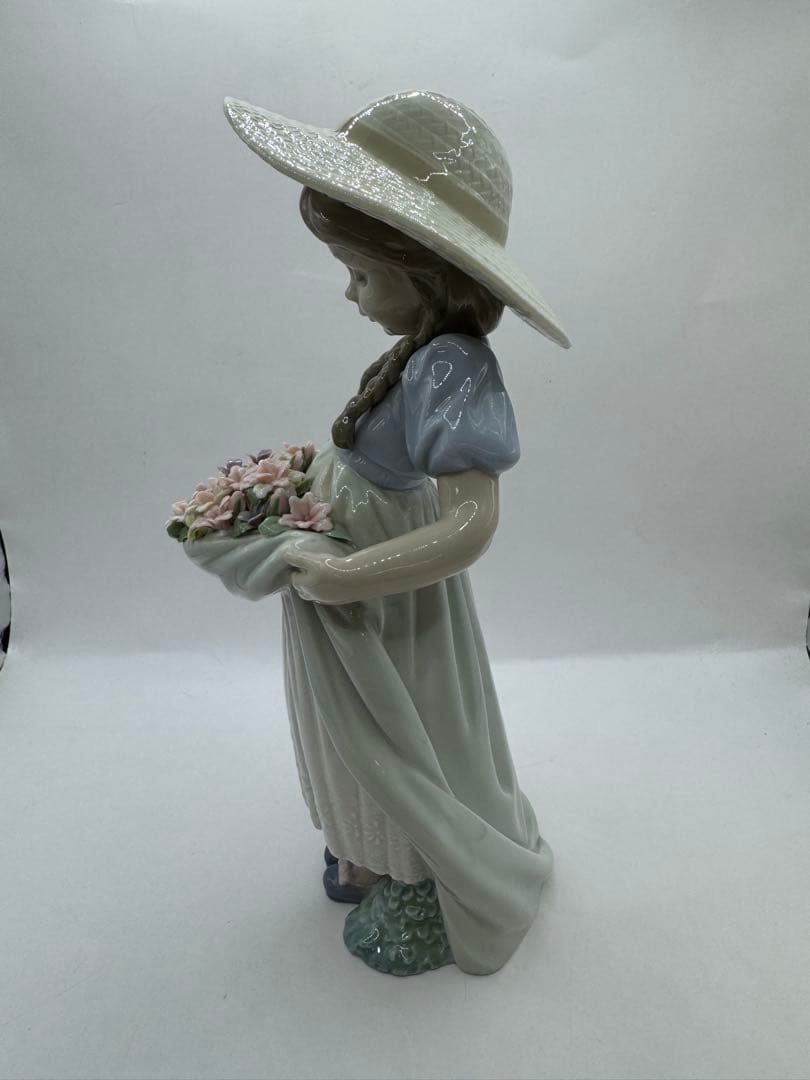LLADRO リヤドロ たくさん摘めたよ 6756 フィギュリン オブジェ 置物