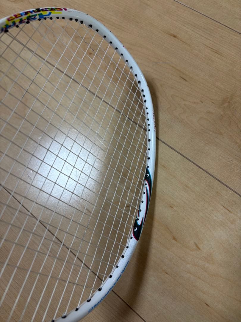 ヨネックスバドミントンラケット　アストロクス33