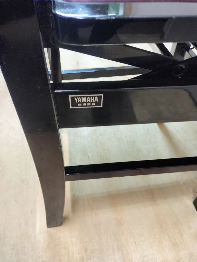 ヤマハ　トムソン椅子