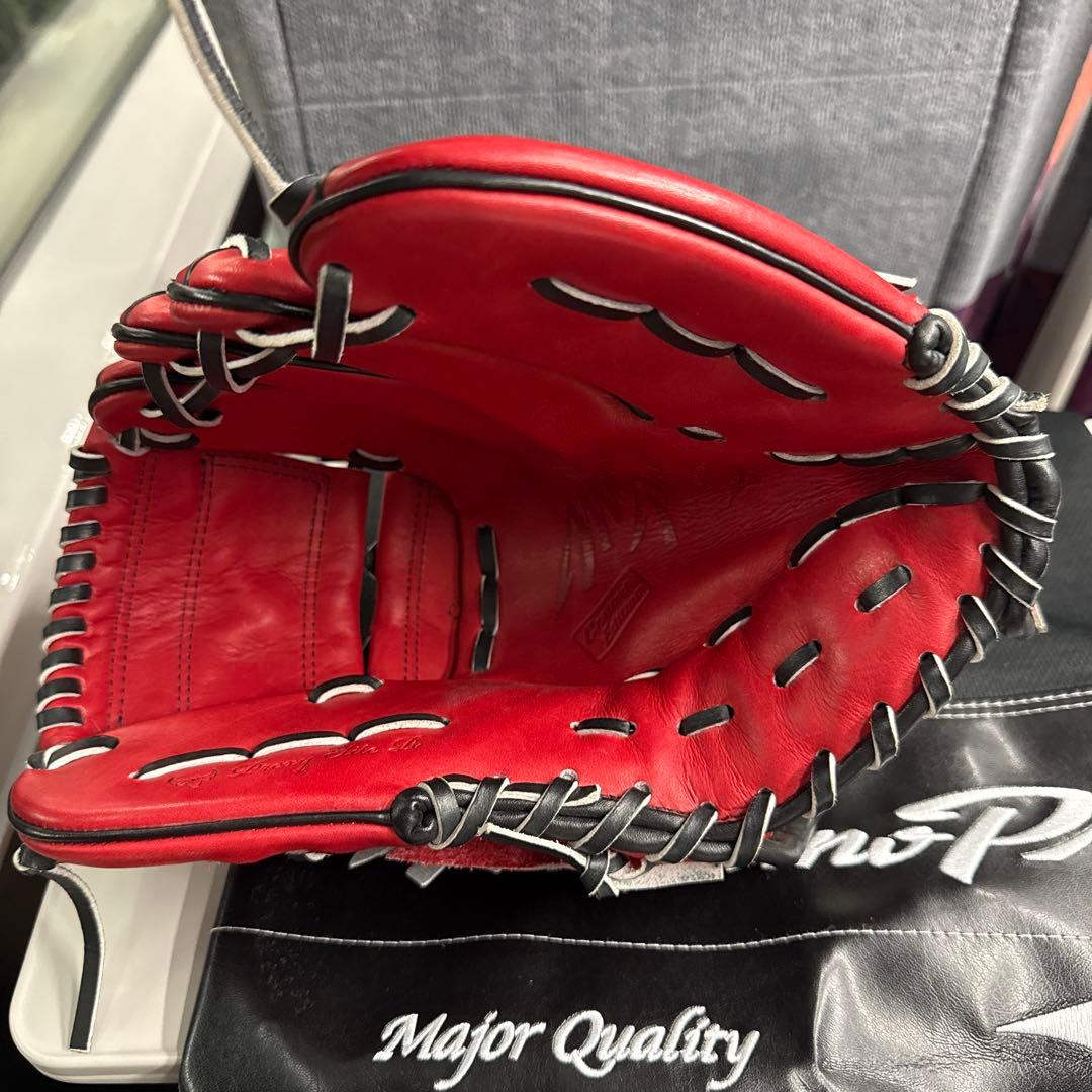 ミズノプロ　軟式　伊藤　投手