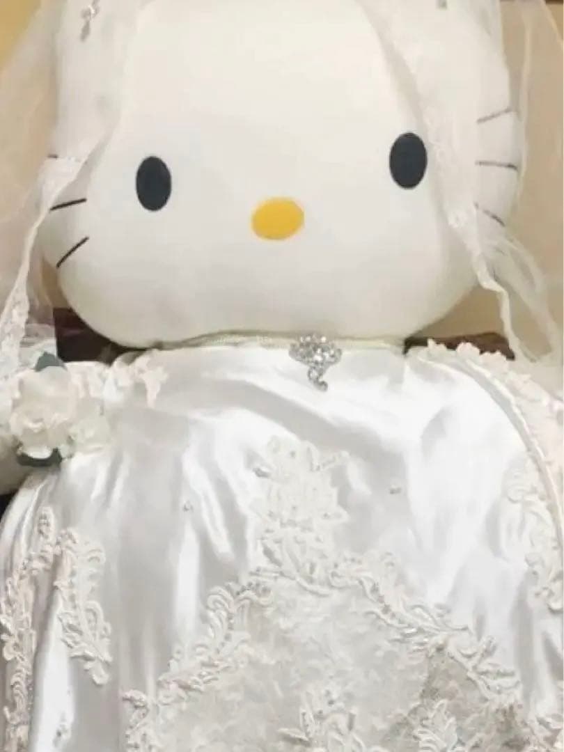 特大ハローキティ　ウェディングぬいぐるみ