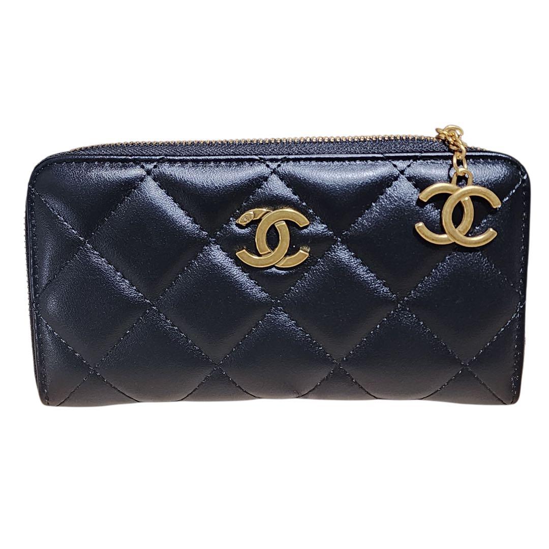 シャネル　長財布　ラウンドジップ　キルティング　チャーム　ノベルティ