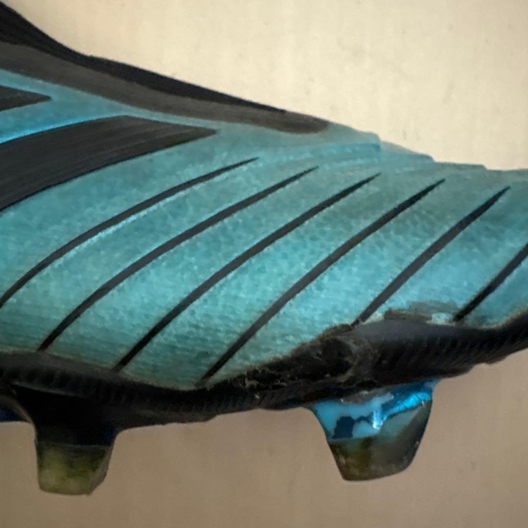 adidas プレデター19＋FG.AG紐なしサッカーシューズ スパイク