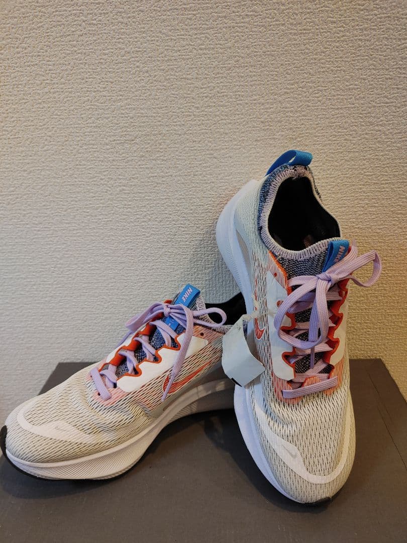 ナイキ　23.0 ズーム フライ 4 CT2401-100