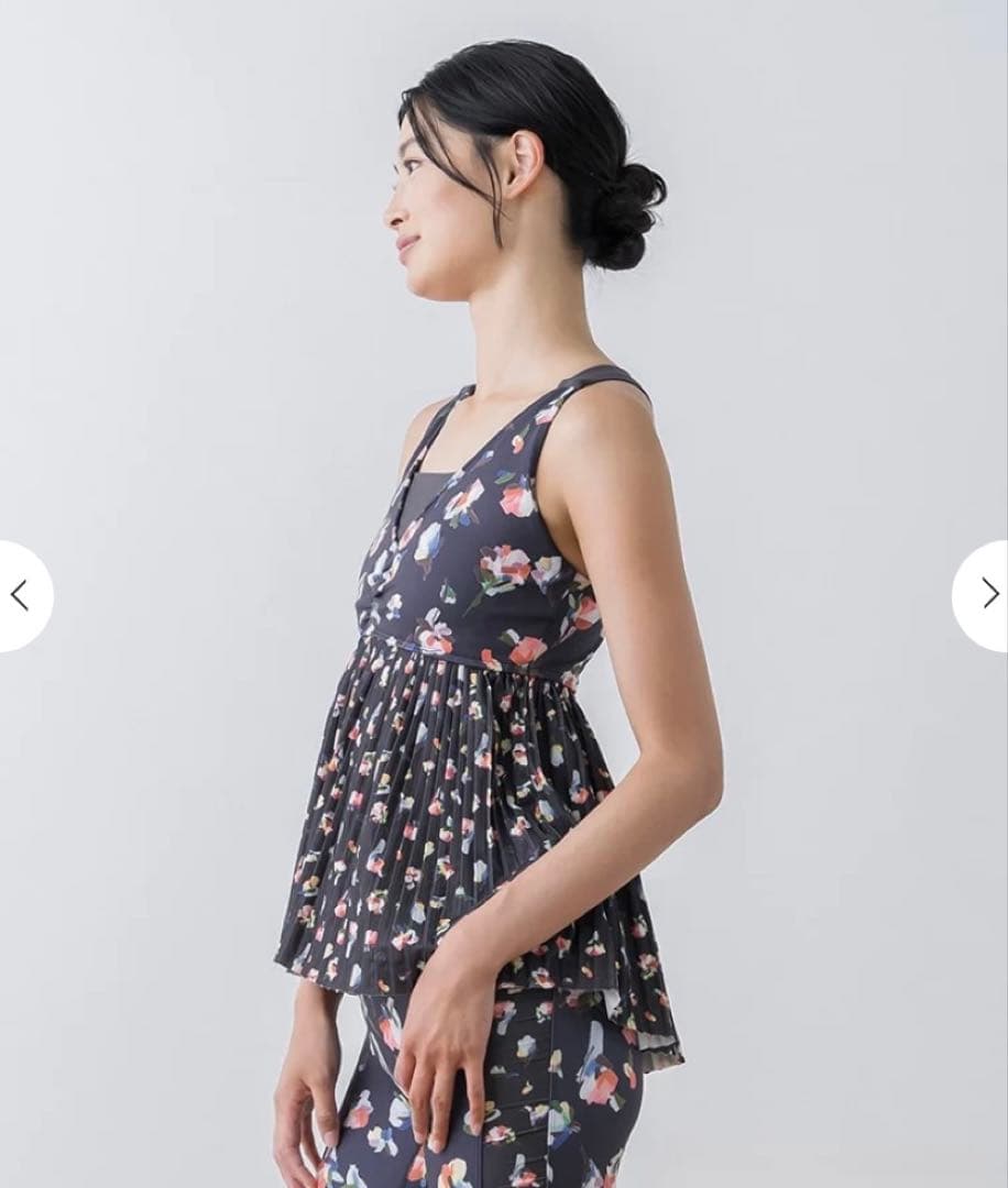 【SUKALA】ローズプリントプリーツタンクトップ　Mサイズ