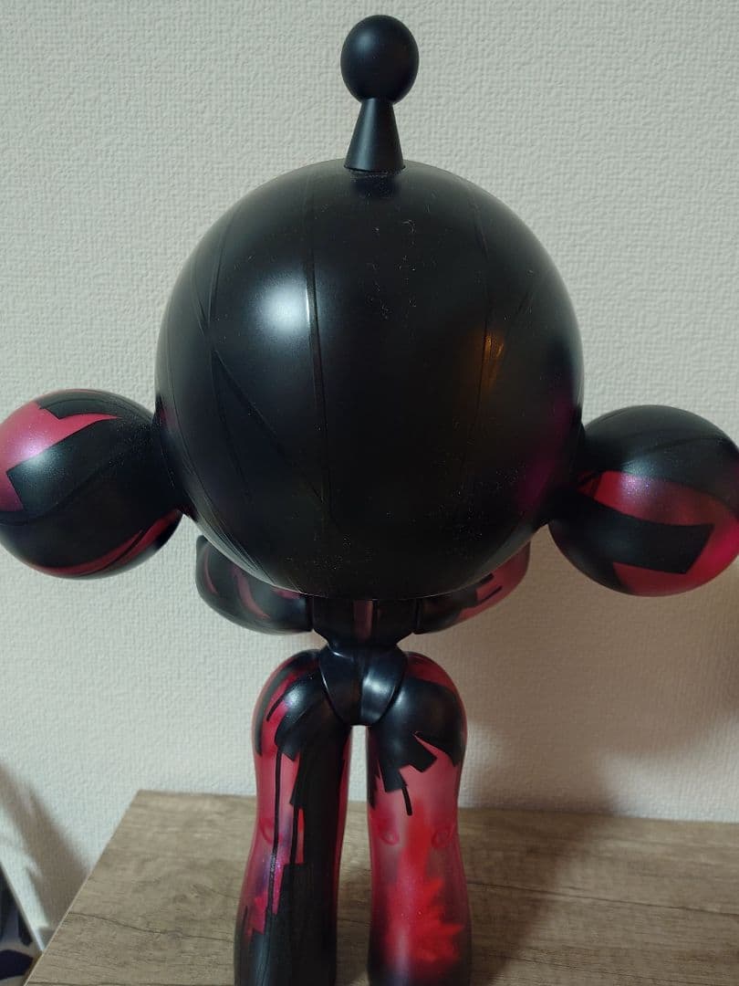 MEGA α SKULLPANDA 400% Red Crystal