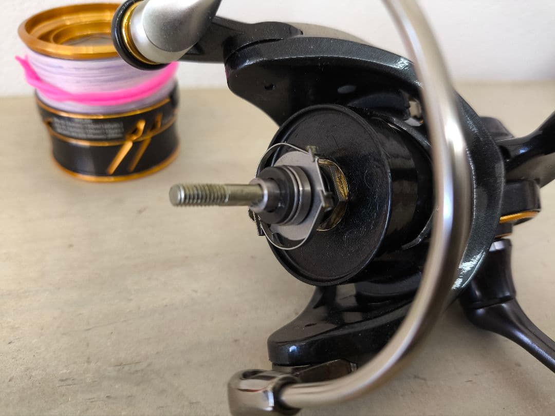 ダイワ　カルディア　2000S-H 　LT2000SSスプール付き