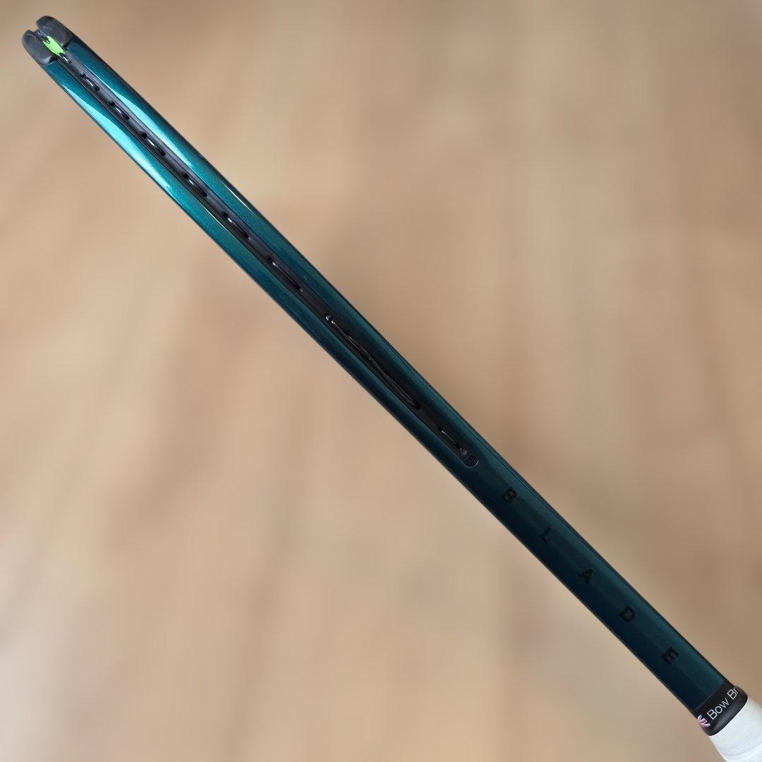 Wilson blade pro V9 18×20 G3 テニスラケット