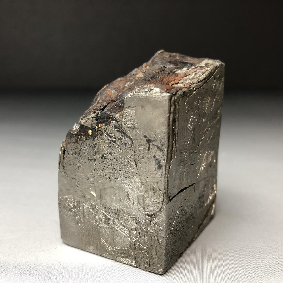 アルタイ隕石　エンドカット 鉄隕石　外皮付き隕石　原石　重さ約455ｇ
