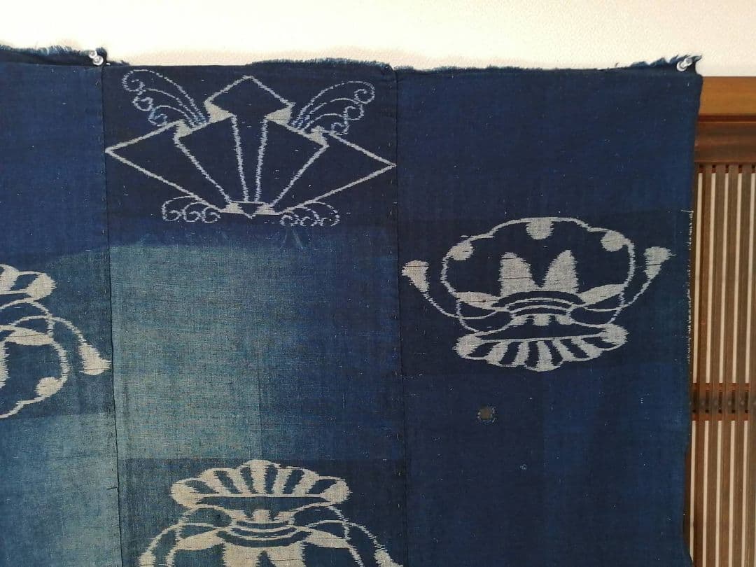 伊予絣　宝袋に蝶熨斗文　4幅