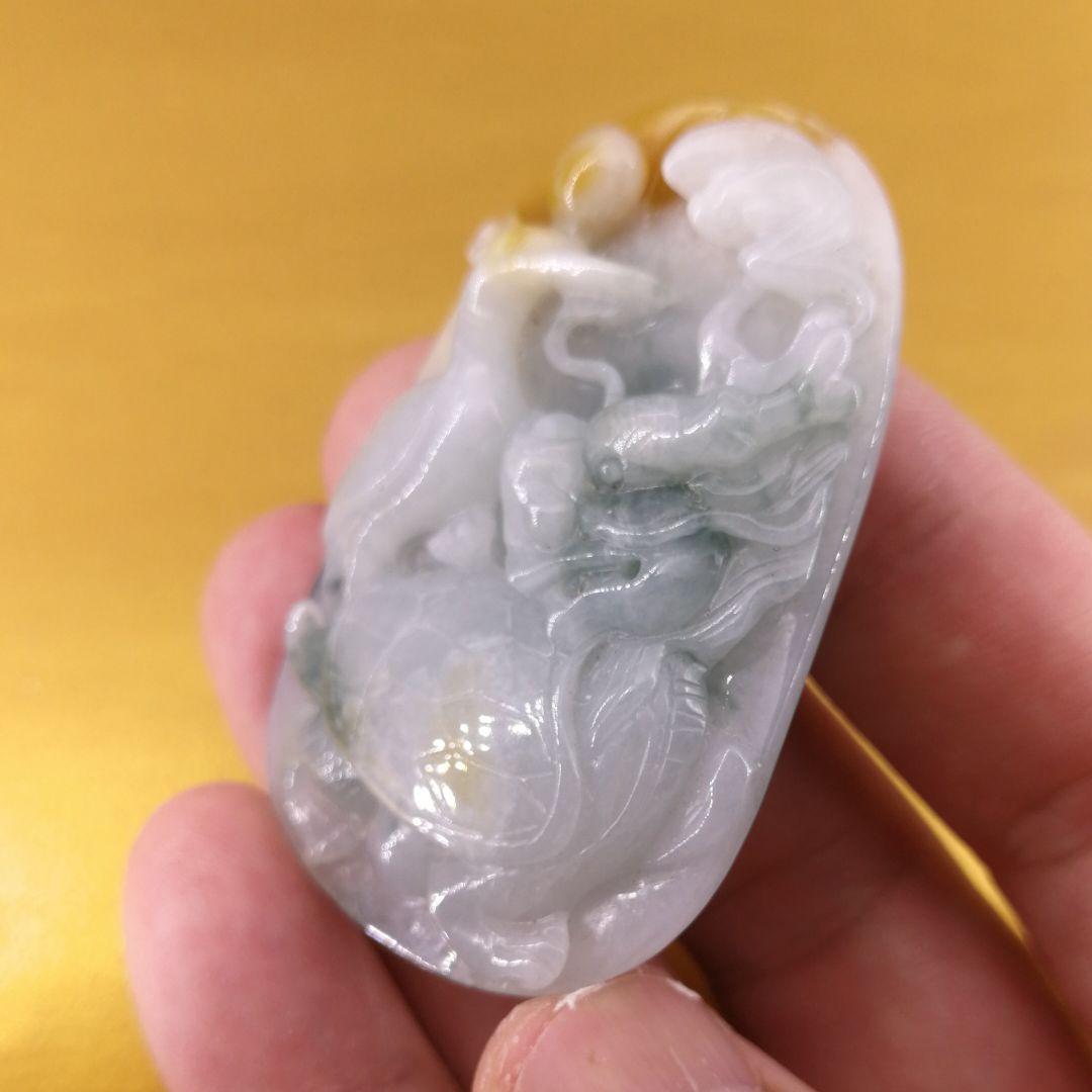 ビルマ翡翠精細彫刻「太陽白鷺蝙蝠霊芝龍亀」(A貨保証)(整理番号:AJ06)