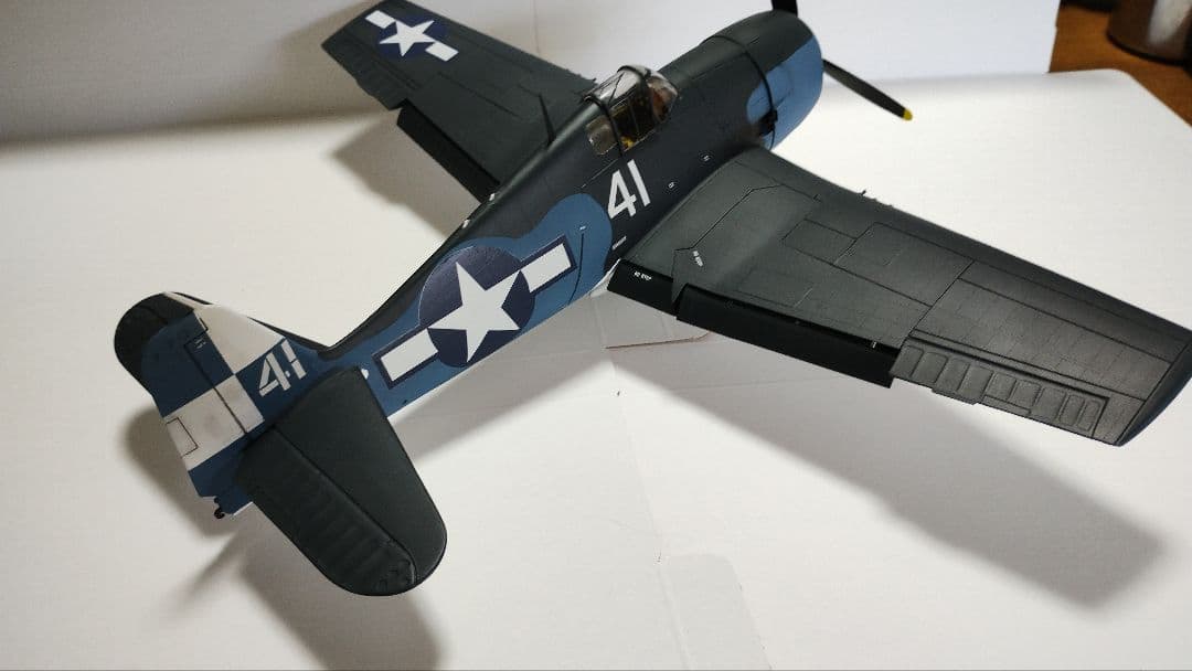 プラモデル完成機　1/32　F-6F-3/5HELLCAT