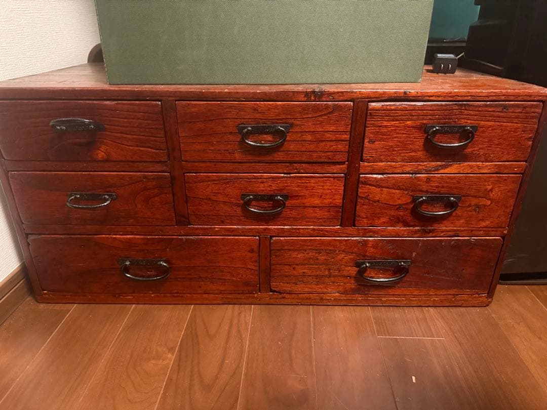 古風 木製 引き出し式タンス 8個の引き出し